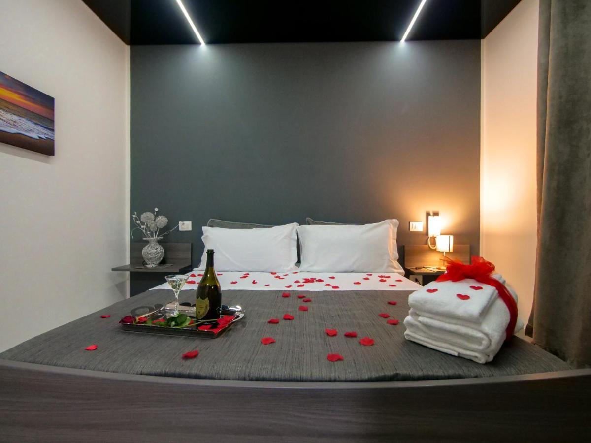 Arizona Motel Кастель Вольтурно Экстерьер фото