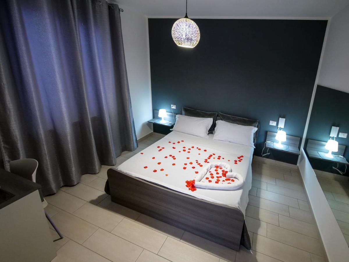 Arizona Motel Кастель Вольтурно Экстерьер фото