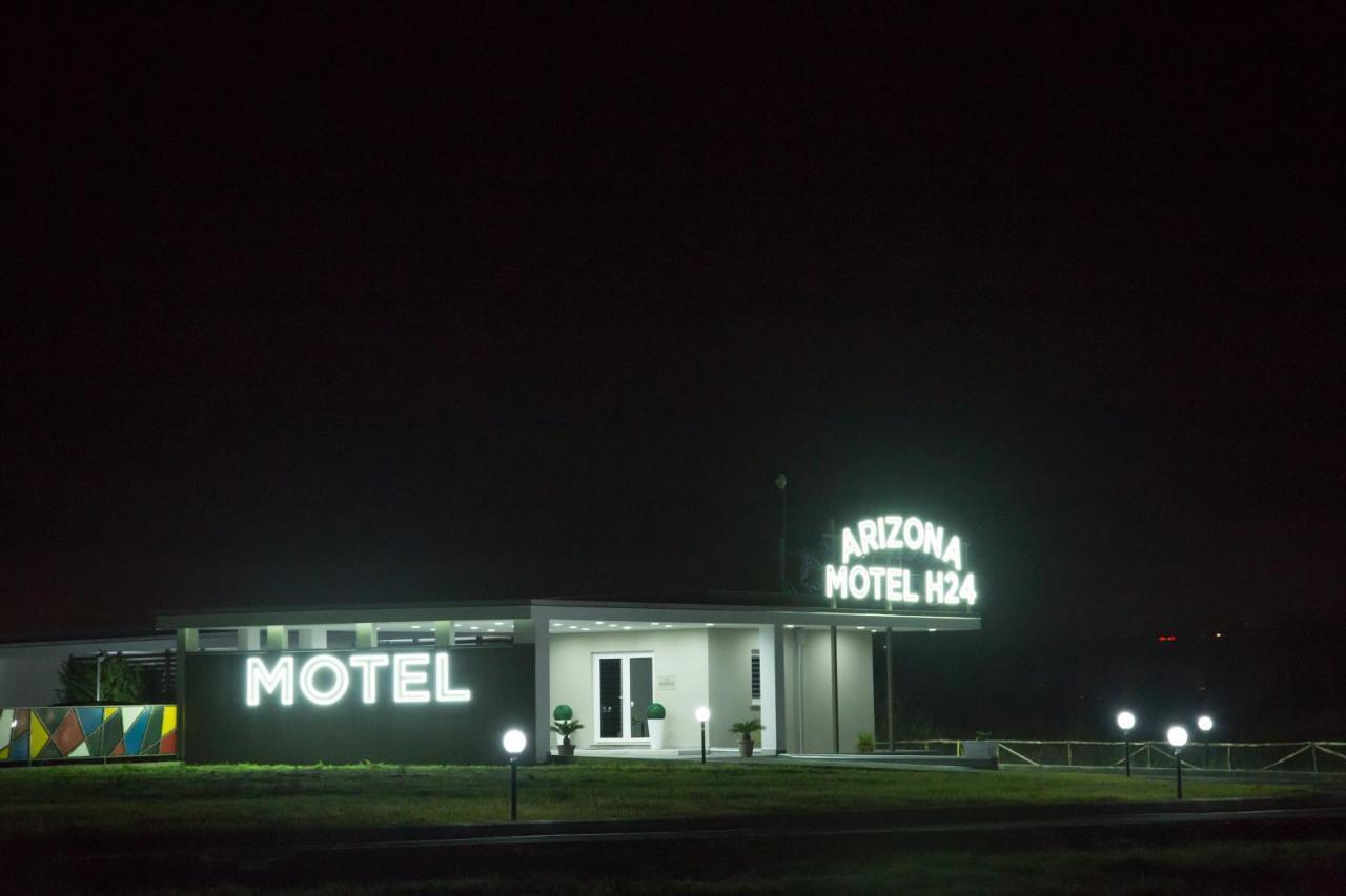 Arizona Motel Кастель Вольтурно Экстерьер фото