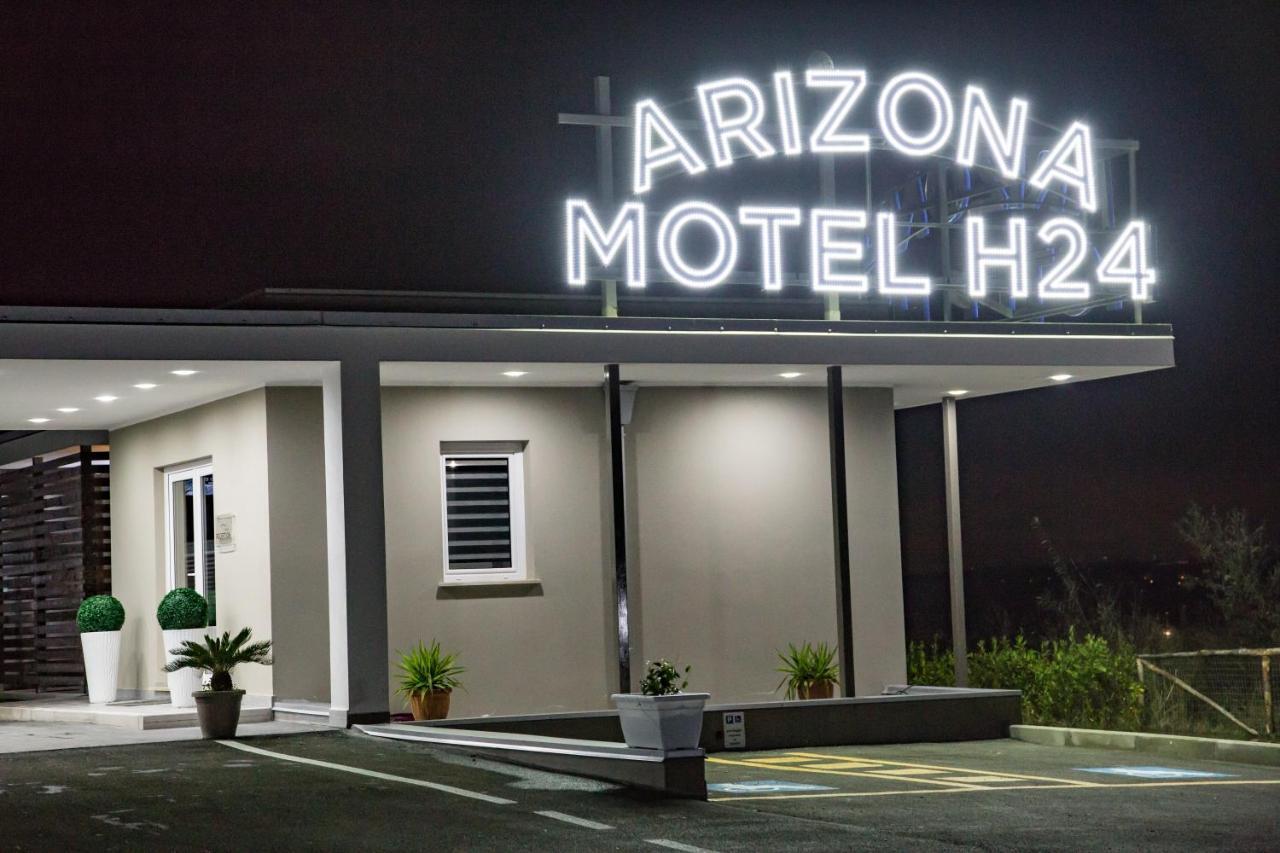 Arizona Motel Кастель Вольтурно Экстерьер фото